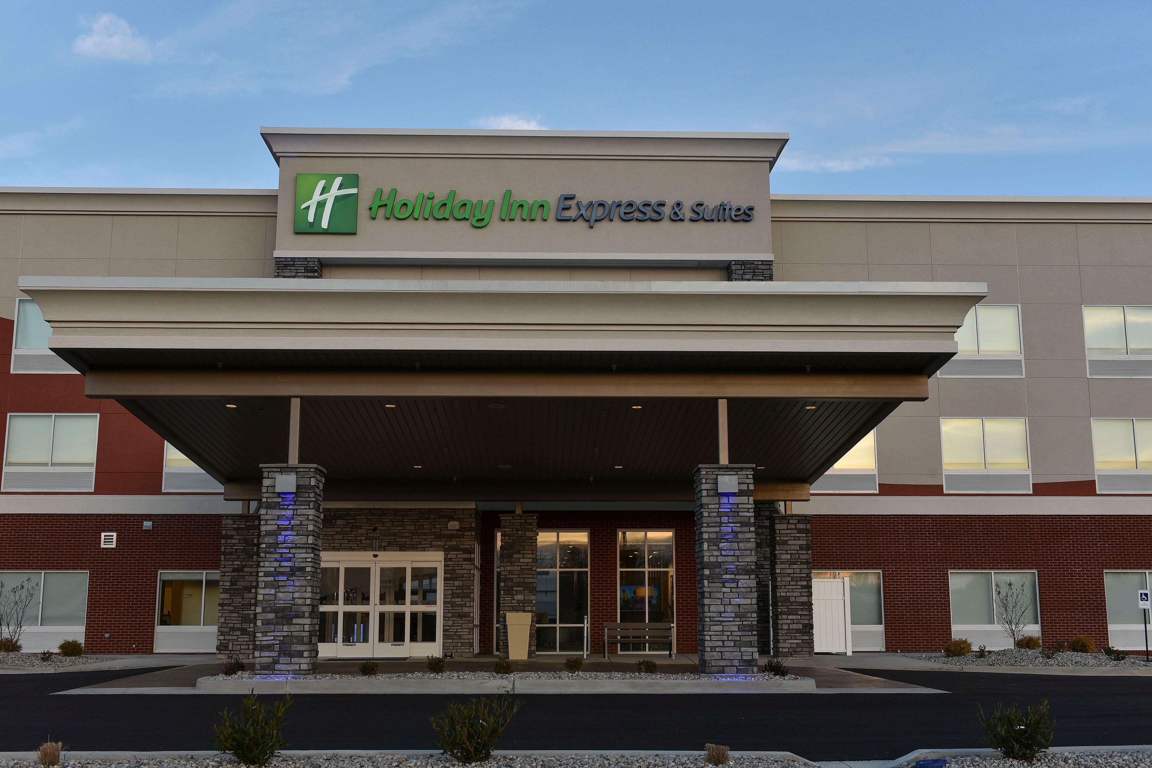 Holiday Inn Express & Suites - Madisonville By Ihg Exterior foto